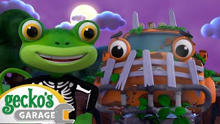 Scary Max The Monster Truck  Geckos Garage Halloween Cartoons  Moonbug Halloween for Kids [upl. by Abbotsen692]