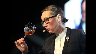 Meilleur sommelier de France  Pascaline Lepeltier 1re femme à remporter le titre [upl. by Roze453]