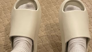 Order fake Yeezy slides off TEMU temu review yeezy [upl. by Karena994]