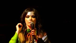 Björk  Army of Me Live at Glastonbury 07 [upl. by Gnahc]