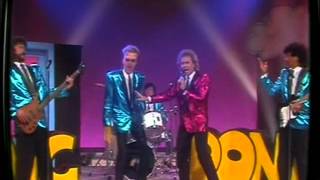 Erste Allgemeine Verunsicherung  Ding Dong  ZDFHitparade  1990 [upl. by Yerg]