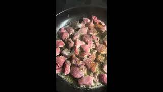 Gulasch mit Zwiebeln🧅🧅🧅🧅 [upl. by Lednik]