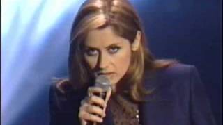 Lara Fabian  Je taime Live from the World Music Awards 1999 [upl. by Annij815]