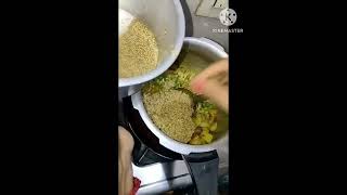 कंगनी की खिचड़ीHealthy Foxtail Millet Khichdi Weight loss recipe  Foxtail Millet Recipes [upl. by Rutan326]