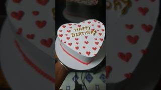 Circle cake se banayi heart shape cake🧡❤🤔🤔 short cake shortfeed [upl. by Petua326]