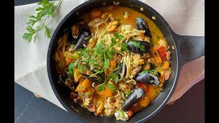 Délicieuses pâtes méditérranéenne  moules et chorizo [upl. by Earezed876]