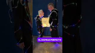 El disfraz perfecto sí existe Abuelitos románticos [upl. by Aneehsak209]