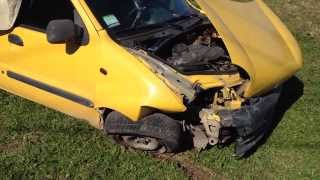 crash renault kangoo 07102013 [upl. by Alyak]