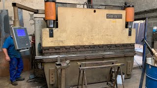 PRESSEPLIEUSE CNC SAFAN 135Tx3000  WWWLEBAUTCOM [upl. by Ecela]