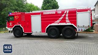 Birkenwerder Neues Tanklöschfahrzeug für die Feuerwehr [upl. by Aicenad]