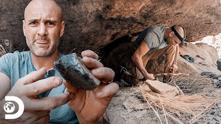 Ed leva horas fazer uma fogueira no Atacama  Ed Stafford Desafio Mortal  Discovery Brasil [upl. by Leirbaj]