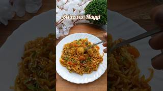 Schezwan Maggi Recipe 😍 schezwanmaggi recipe maggirecipe foodiefromgwalior [upl. by Jeaz613]