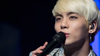 Jonghyun lead singer of Kpop band SHINee dies at 27 [upl. by Emiaj]