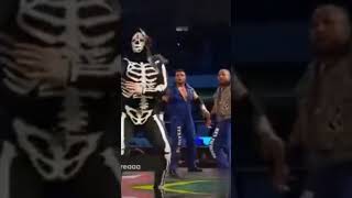 La parka bailando en las escaleras [upl. by Ninnette160]