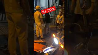 Bỏ xe luôn  xe 50cc có cần đội mũ bảo hiểm shots tintuc news [upl. by Ailbert879]