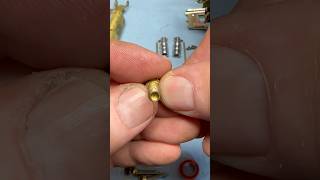 Why is Edelbrock carb hardware WEIRD carburetor edelbrock [upl. by Gregoor666]