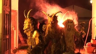 😈 Krampuslauf Hirschstetten Wien  Angst vor dem Krampus [upl. by Ahsiekit]