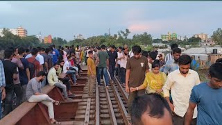 রেললাইন এখন বিনোদনের জন্য সুন্দর একটি জায়গা অনেক লোক ঘুরতে আসে এখানে।aleomelo173 [upl. by Kristoffer]