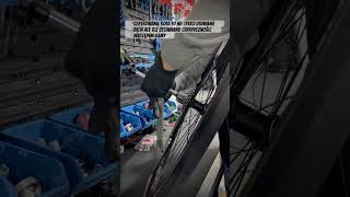 Centrowanie koła a jego centryczność roadbike gravel tubeless mtb wheelie bikemechanic shorts [upl. by Felten]