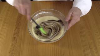 Como hacer Bizcocho de Chocolate Sin Gluten y Sin Lactosa en 5 minutos y sin horno Video Receta [upl. by Kcirdehs]