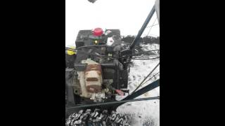 2006 Yardworks 105HP 30quot cut snowblower with headlight [upl. by Irolav]