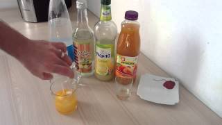 Faire un cocktail Apricot Sparkler  Préparer une boisson sans alcool originale [upl. by Annayt]