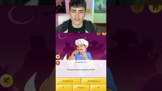 Akinator Mi Indovinerà PT1 [upl. by Enatan188]