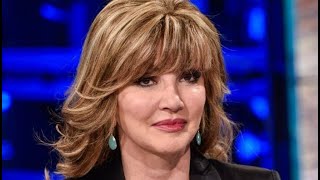 “Ho perso tutto” Milly Carlucci ridotta malissimo confessa il suo dramma  La prove del notizia [upl. by Enawtna]