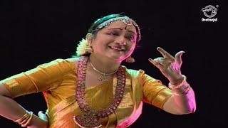 Bharatanatyam Dance Performance  Kunitha Puruvamum  Kalaimamani Lakshmi Viswanathan [upl. by Niala]