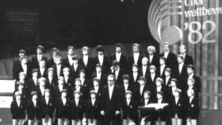 Knabenchor Hannover  Volkslieder und Tänze [upl. by Annoet]