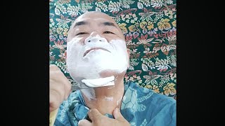 Face Shave with a Straight Razor “HachiKen” Frameback Tokyo JPN [upl. by Fritts817]