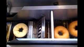 belshaw donut robot mk 1 in action [upl. by Eihs]