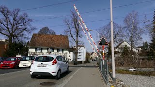 Railroad Crossing  Uster CH  Bahnübergang Wermatswilerstrasse  Passage à niveau [upl. by Otrebcire722]