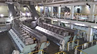 Engine room of an LNG vessel with Electric Propulsion DFDE [upl. by Armanda]