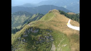 Gebirgsflug  Sommerlicher Streckenflug von Unterwössen bis kurz vor Ungarn [upl. by Naamann471]