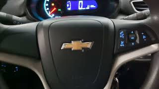 Chevrolet Onix 14 LT Mec 2018 Prata [upl. by Nerte]