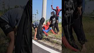 Spiderman is bullied by bad guys and ends part 2 spiderman death halloween funny [upl. by Chaffinch]