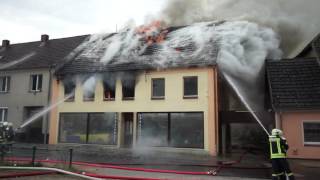 Feuerwehreinsatz bei Hausbrand in Loitz [upl. by Salta]