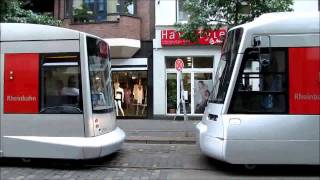 Falschparker blockiert Straßenbahn in Düsseldorf [upl. by Noella]