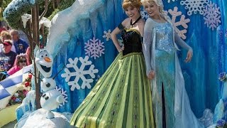 Parade Disneyland ParisFrozen Anna y Elza Disneyland Paris [upl. by Aramanta]