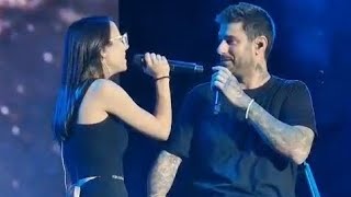 Melendi reacciona al escuchar cantar a Fátima Risco en pleno concierto  Destino o casualidad ❤️ ✨️ [upl. by Asilana]