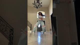 Ariana Grande Tiktok dance [upl. by Schafer]