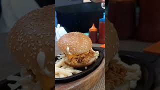 Lava burger  CafeTen11 Daska burger foryou entertainment [upl. by Aicrop960]