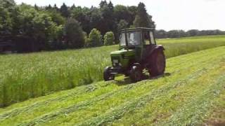 Deutz Fahr 6807c mit Deutz KM 24 beim Mähen [upl. by Noired]