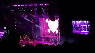 Avril Lavigne Concert Opening at Shoreline Amphitheater Mountain View California [upl. by Alarick]