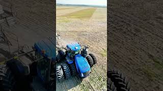 Mediumsized plow New Holland T9 shortvideo tractor newholandtractors [upl. by Onairot986]