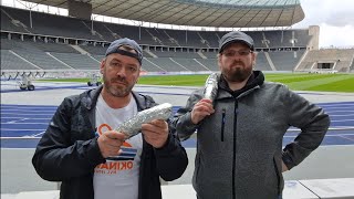 Wir essen Döner Kebab im Berliner Olymiastadion HA HO HE HERTHA BSC [upl. by Boggers]