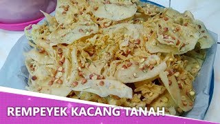 Resep Rempeyek Kacang Tanah Renyah dan Gurih [upl. by Suivatnod]