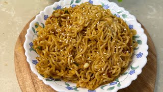 Garlic Schezwan maggi  lemon garlic Maggi [upl. by Atsejam790]