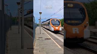 Civia 465 en Caldetes Rodalies R1 trains train trainshorts [upl. by Bridge]